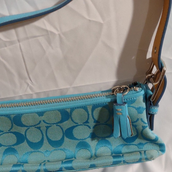 COPY - Light Blue Coach Bag - Picture 3 of 9